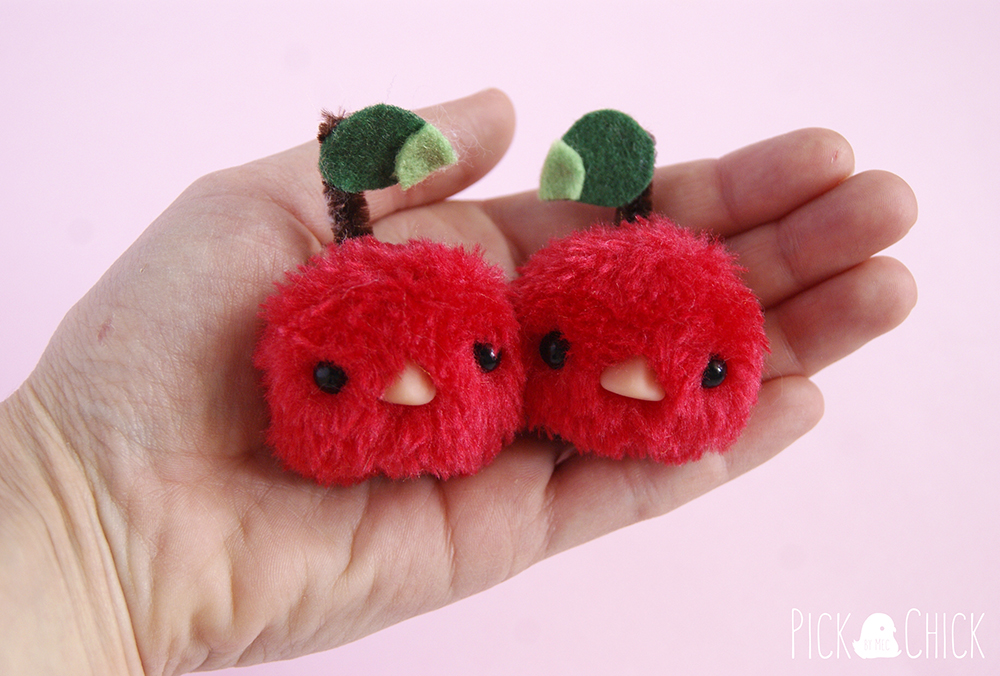 Peluche miniatura Cherry bird hecho a mano kawaii